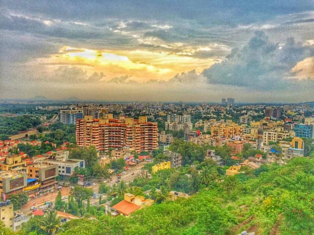 Colonial-era bungalows and tree-lined streets in Koregaon Park