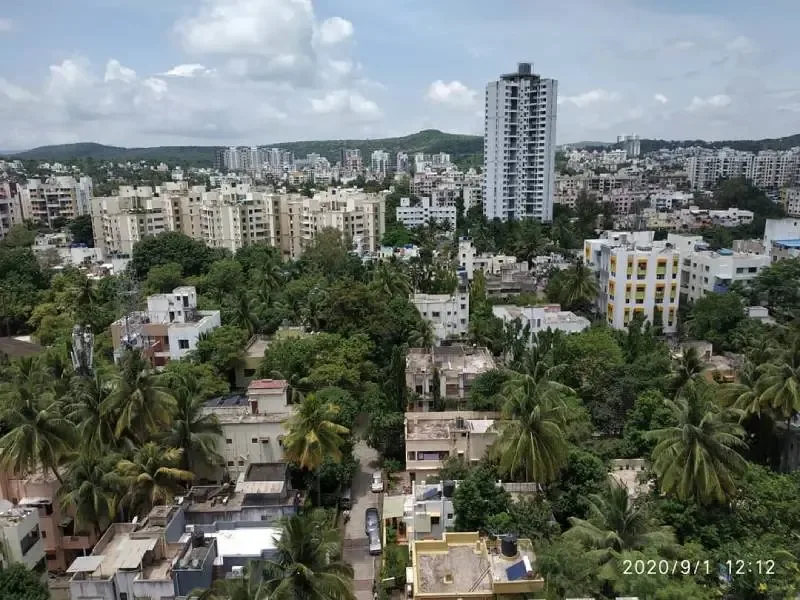 Viman Nagar, situated adjacent to Pune Airport, has become a hotspot for those seeking a luxurious yet convenient lifestyle.