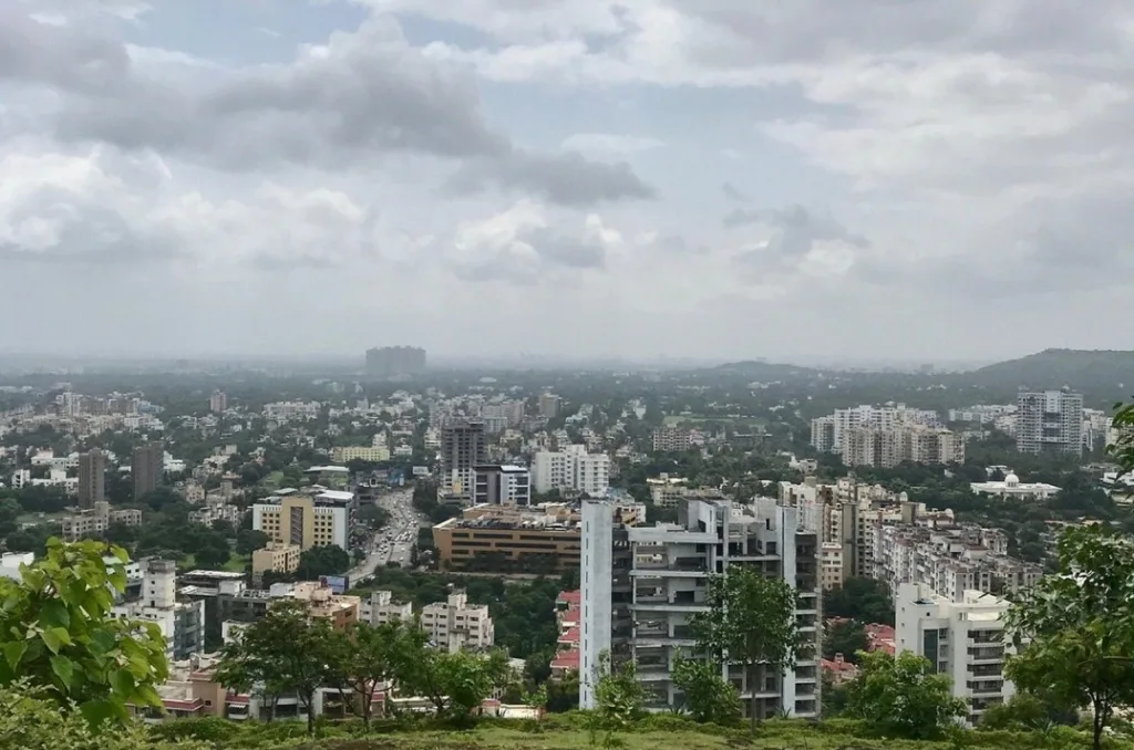 Baner has witnessed tremendous development over the past decade, transforming from a quiet suburb into one of Pune’s premier posh localities.