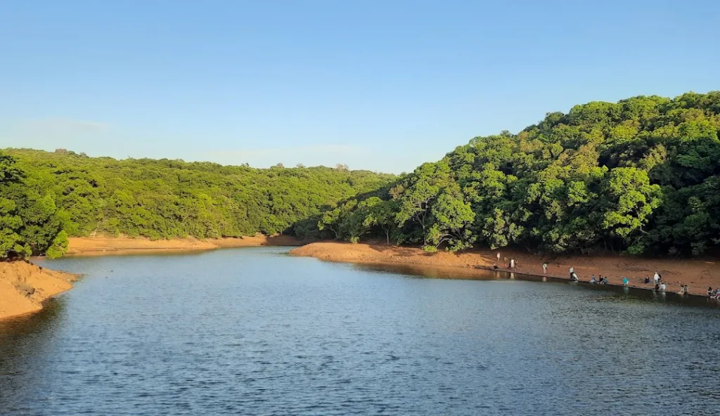 Matheran was discovered in 1850 by Hugh Poyntz Malet, the then district collector of Thane.