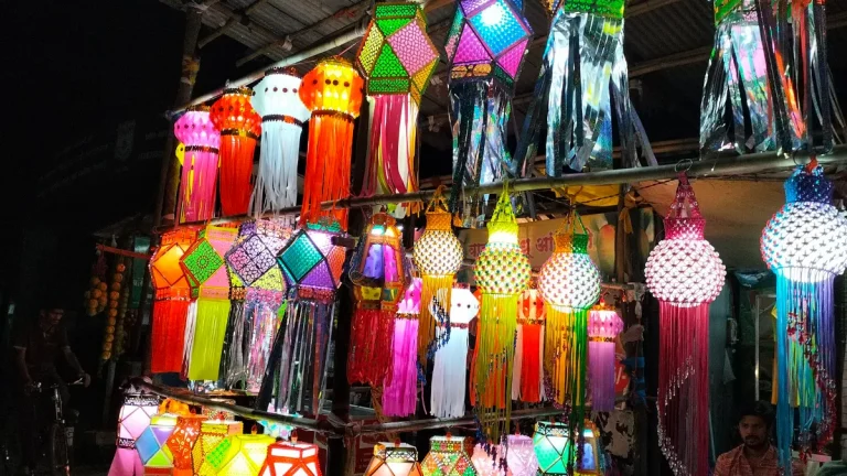 Colourful Diwali lanterns on sale in a Pune market