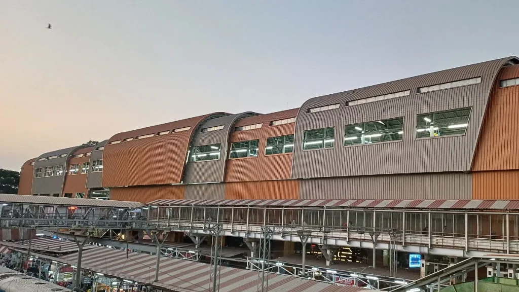 Pune Railway Station metro station in the evening, Pune Metro