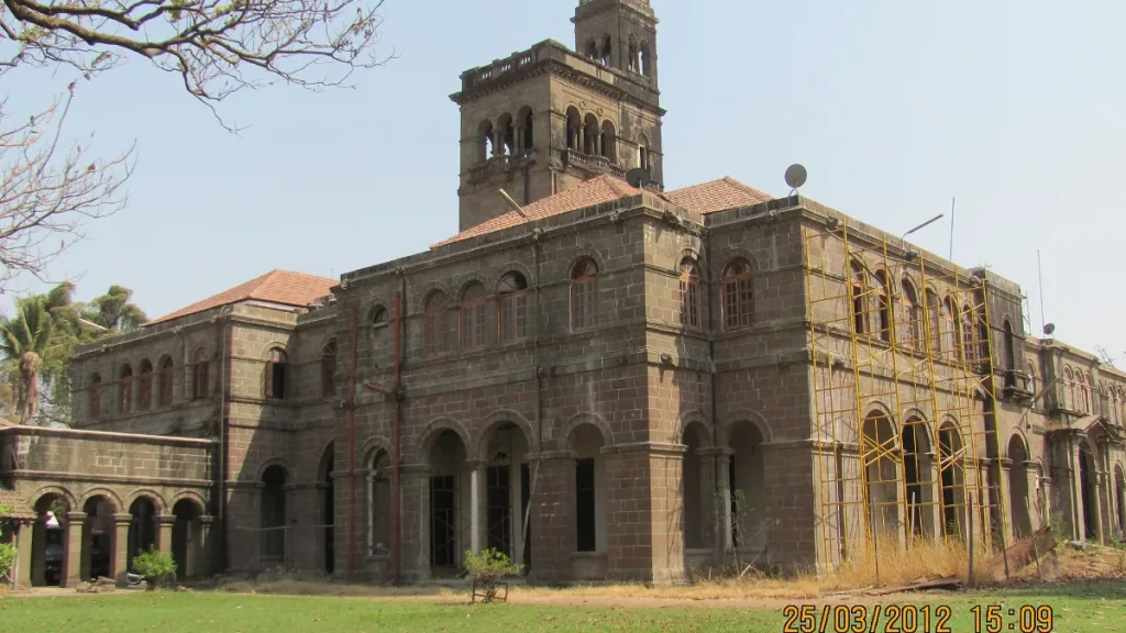 Savitribai Phule Pune University main building